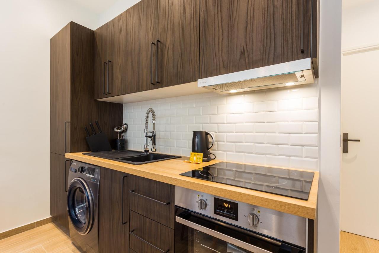 Apartment Cmg Boulevard Voltaire / Truillot D *
